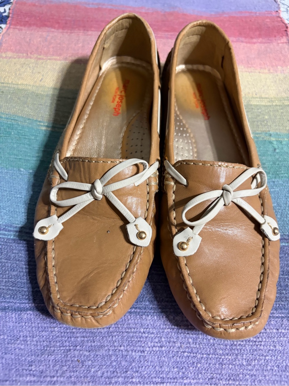 Marc Joseph EUC size 6 Women’s Tan Leather Driving Moccasins with Cream Bow